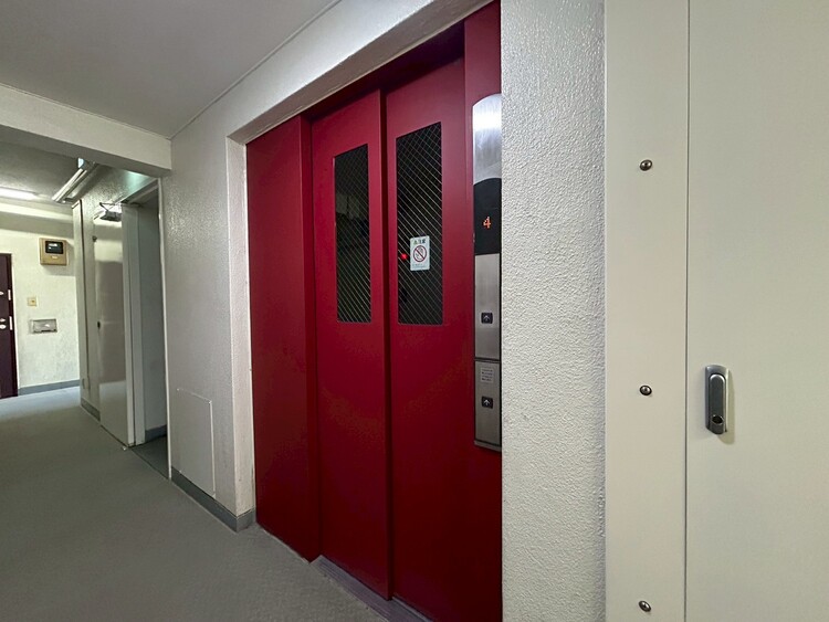 その他 エレベーター完備のため荷物が多くなっても安心。