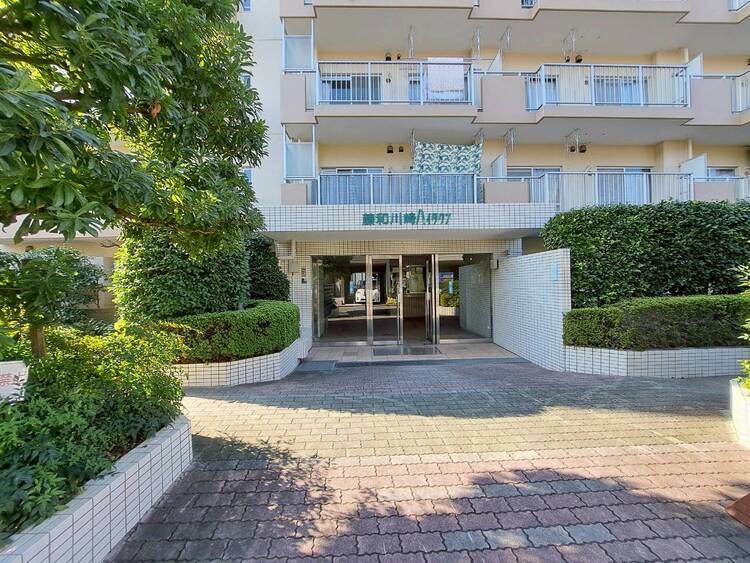 その他 上質感漂う玄関アプローチです。