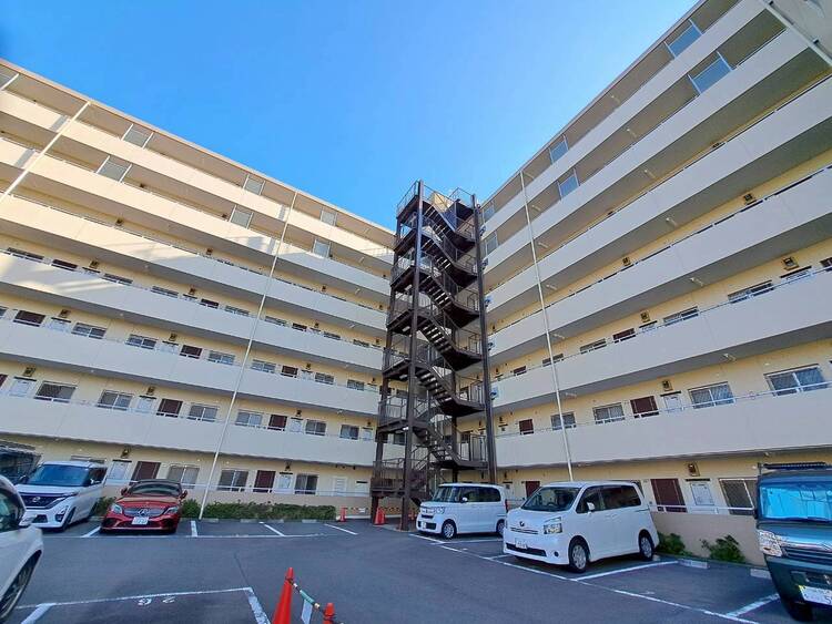 その他 駐車スペースが嬉しいですね。※空き状況は都度ご確認下さい。