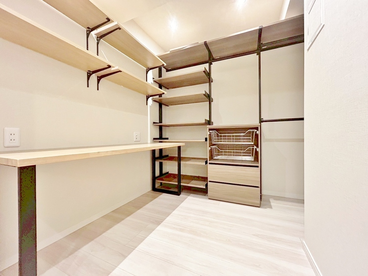 その他 収納スペースが付いていて、お部屋を広く使っていただけます。