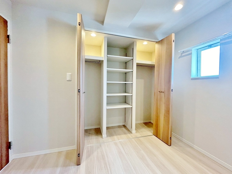 その他 家電やスーツケース、ストック品など何でも片付く嬉しい空間です。