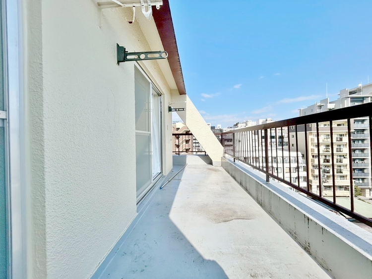 その他 朝の澄んだ空気や、夕方に吹く清々しい風を感じられるバルコニー。