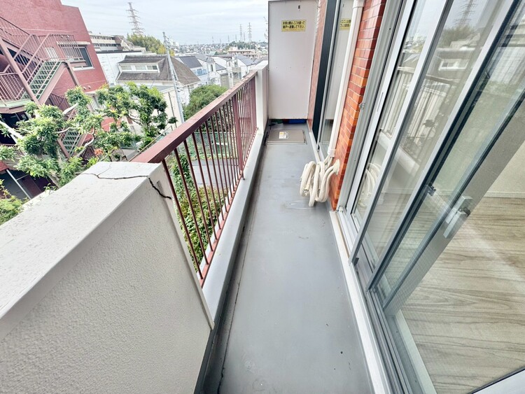 その他 朝の澄んだ空気や、夕方に吹く清々しい風を感じられるバルコニー。