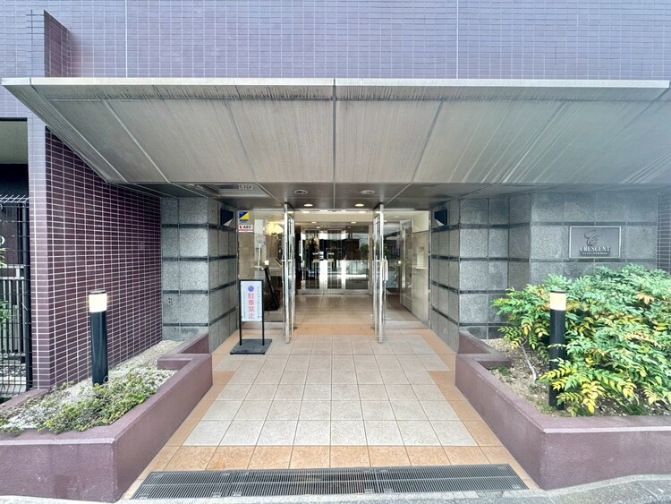 その他 上質感漂う玄関アプローチです。