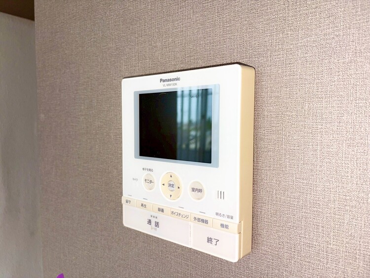 その他 誰が来てもわかる様にモニター付きインターホンを設置。