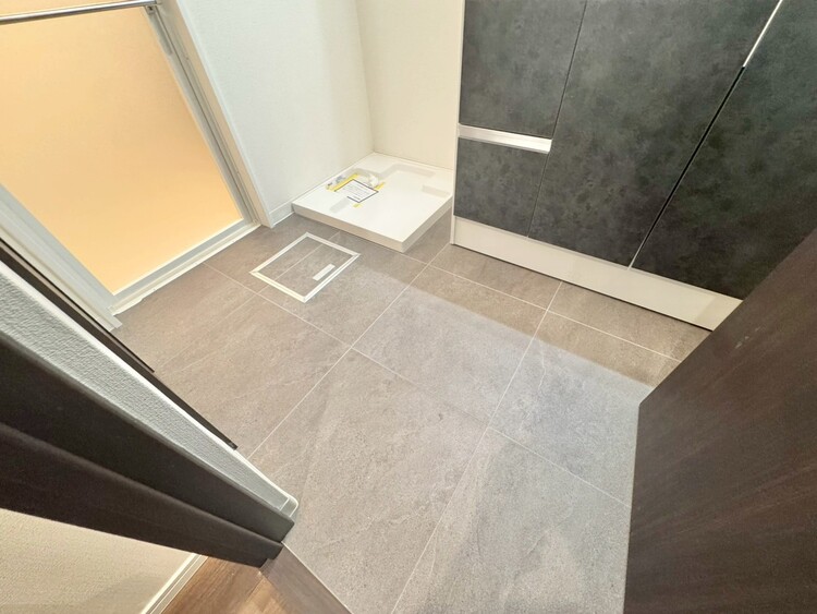 その他 十分な広さの脱衣所。