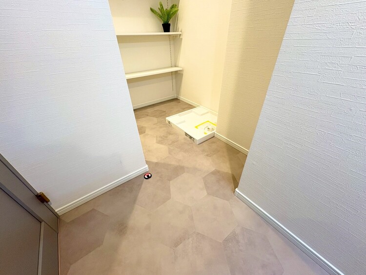 その他 十分な広さの脱衣所。