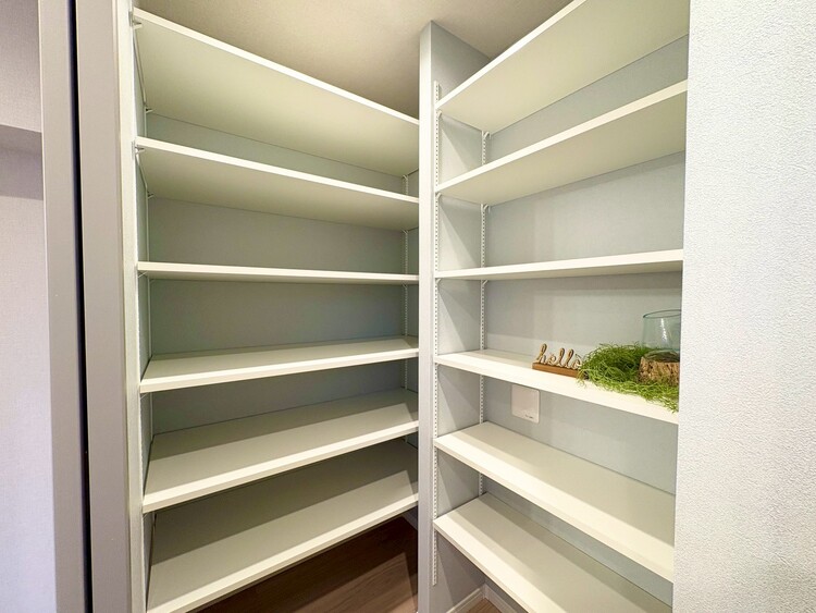 その他 収納スペースが付いていて、お部屋を広く使っていただけます。