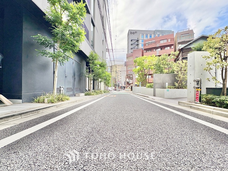 内装 ◆瀟洒な空間◆落ち着きのある彩が見事に調和させた瀟洒な空間を演出。ここに集まる家族の会話と笑顔が絶え間なく続く幸せな空間。