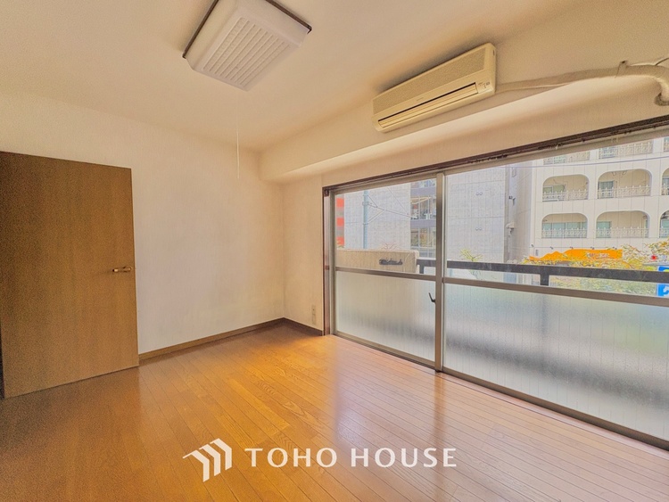 内装 使いやすく、明るい洋室に仕上がります。子供部屋や趣味のお部屋にご利用できます。