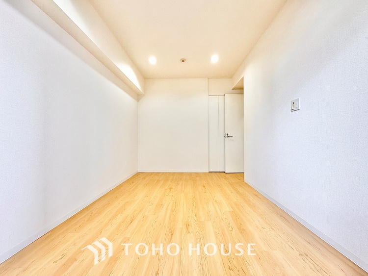 内装 ◆子供部屋◆冷涼な風、そよぐリビング。だんらんの場所はここから始まり、ここで終わる。家族の笑顔が集う素敵な場所だから、こだわり抜いた思いが詰まっているのだと思う。