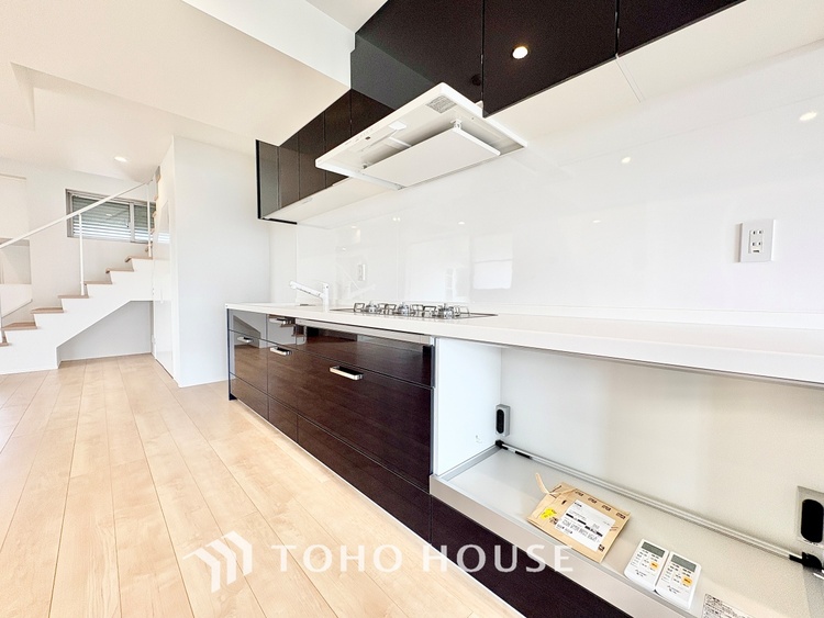 キッチン ◆愛育◆キッチンは家族の絆を育む大切な空間。シンプルで使い易いSystemKitchenで愉しく作る料理は愛情のある美味しいご馳走に。