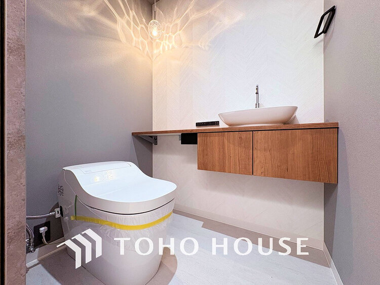 トイレ トイレには快適な温水洗浄便座付