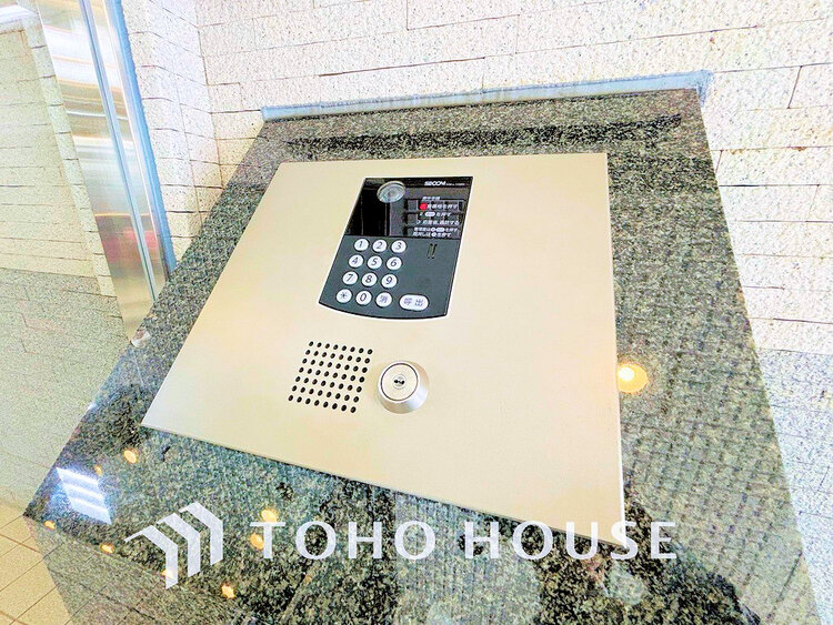 エントランス エントランスはオートロック完備で安心のセキュリティ性