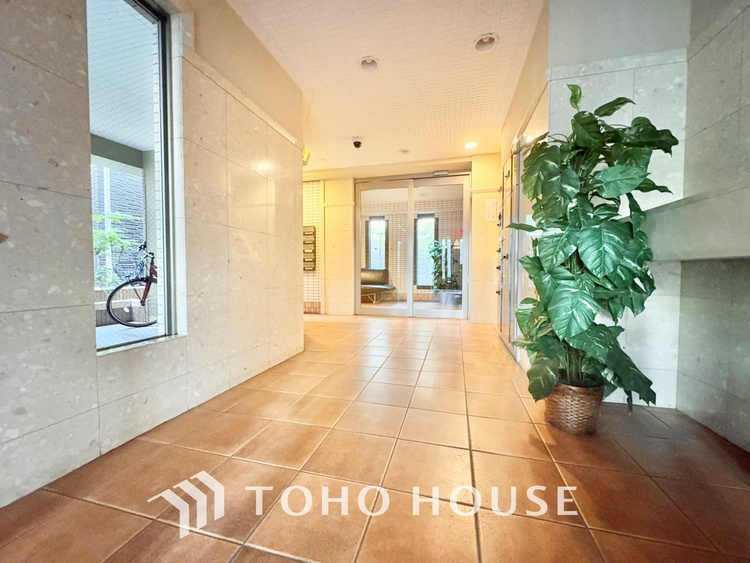 外観 無駄を削ぎ落としたミニマルなデザインが、空間に静謐な美しさをもたらします。研ぎ澄まされた感性を満たす場所です。