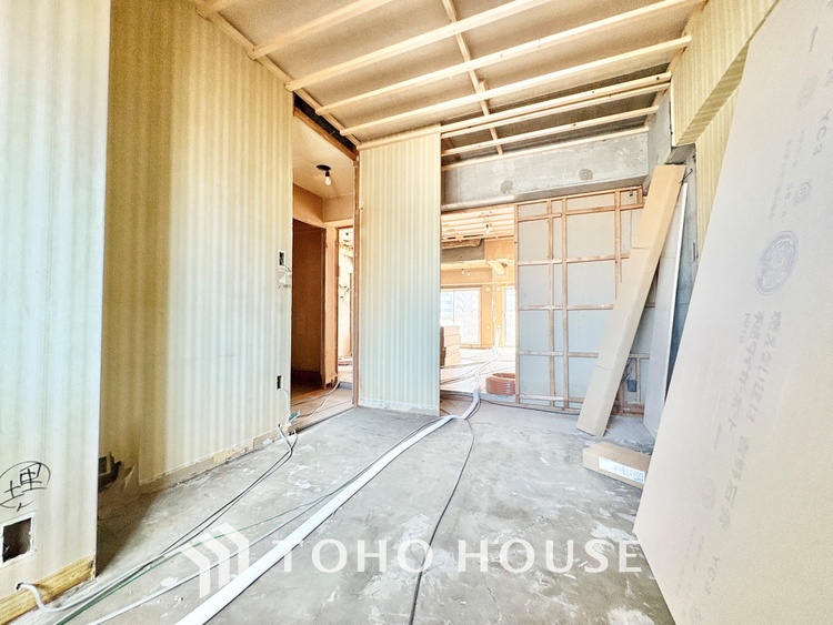 その他 【改装中】ここにはみんなが集い、食事と楽しい会話が始まる。話に夢中になりすぎて、ついつい時を忘れ夜に