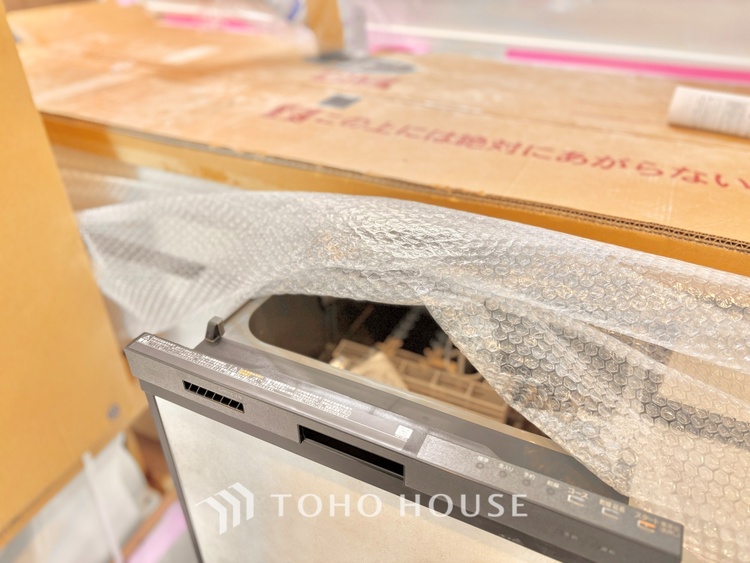 キッチン ◆食洗機◆お子様の面倒を見れる時間が増え時短になります。加えて手荒れも防げてしかも節水が高い為、大変人気があり重宝します。