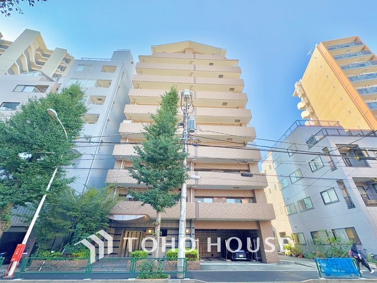 駐車場 家族みんなの笑顔が、笑い声が絶えない幸せいっぱいのこの場所で新たな生活が始まる。