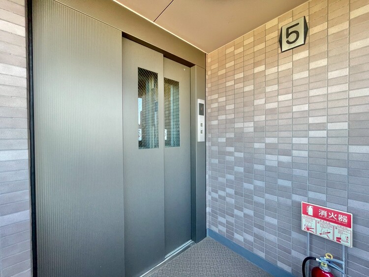 その他 エレベーター完備のため荷物が多くなっても安心。