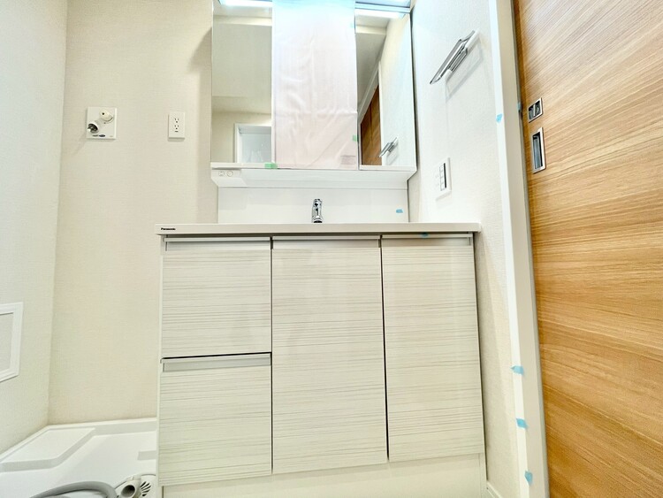 その他 清潔感を感じられる洗面化粧台。