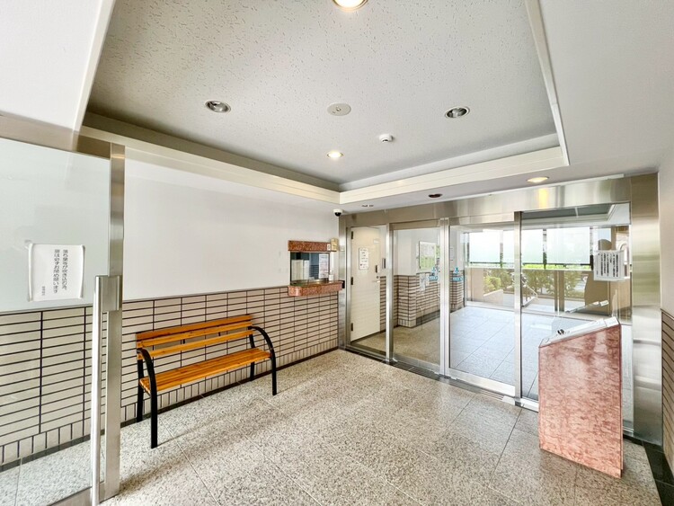 その他 館内は静寂な中が保たれており、管理が行き届いている印象を受けました。