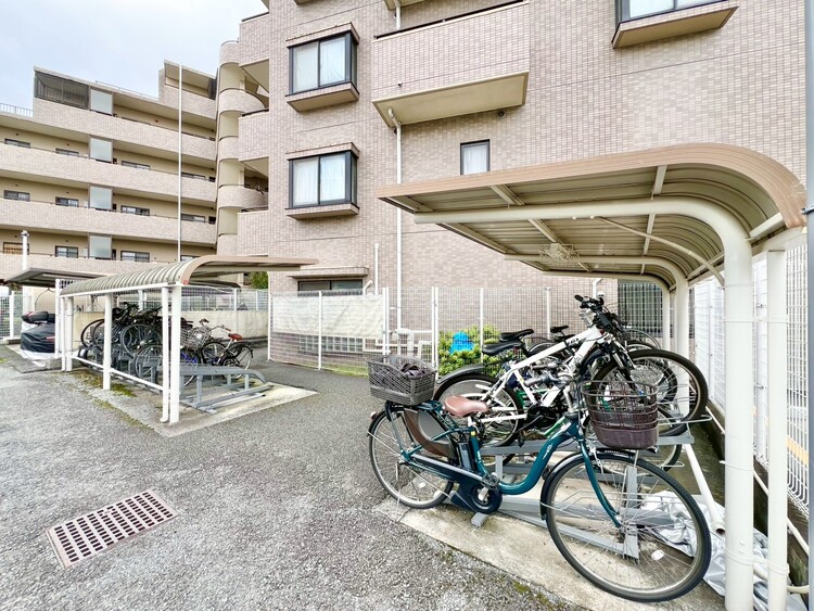 その他 駐車スペースが嬉しいですね。※空き状況は都度ご確認下さい。