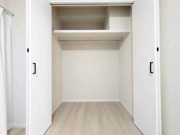 その他 収納スペースが付いていて、お部屋を広く使っていただけます。