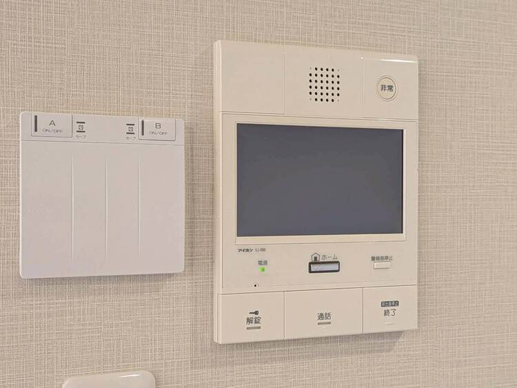 その他 誰が来てもわかる様にモニター付きインターホンを設置。