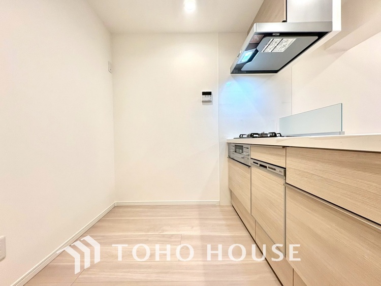 キッチン 【KITCHEN】◆ワクワク◆開放的で機能性も高いシステムキッチン。お子様は毎日のご飯にワクワク！