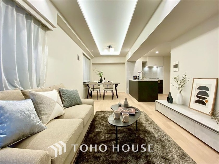 内装 【LIVING】◆煌びやか◆愛おしい家族との団欒の時間をより一層幸せなものに感じさせる煌びやかなLDK。輝かしい毎日が待っています。