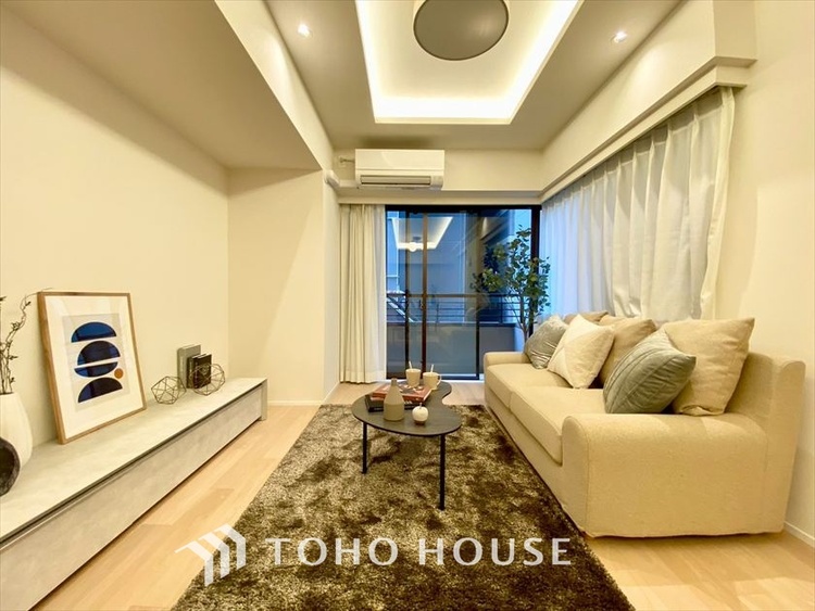 内装 【LIVING】◆陽光◆が差し込む。この開放的なLDKに家族の笑顔が集う。家族が一緒に過ごす空間は明るく、そして居心地よく。