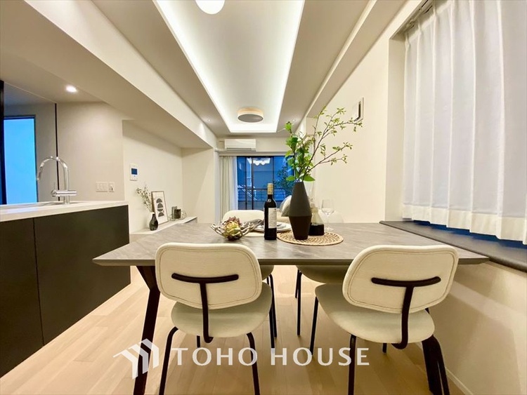 内装 【LIVING】◆simple is best◆無駄のない綺麗なつくりのリビングルームであなただけの暮らしを。