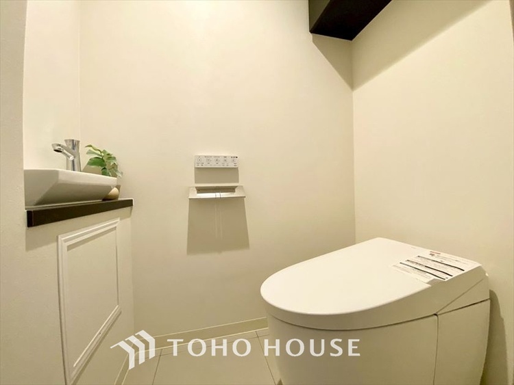 トイレ 【TOILET】◆快適◆な生活に不可欠。節水型の高性能トイレを新設。