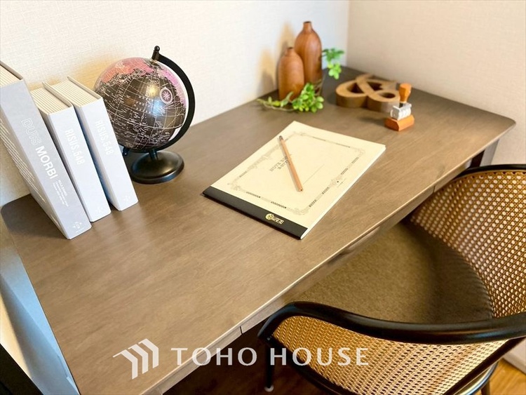 内装 【LIVING】◆扉を◆開くとこの景色。家族の”おかえり”の声が聞こえてきそう。