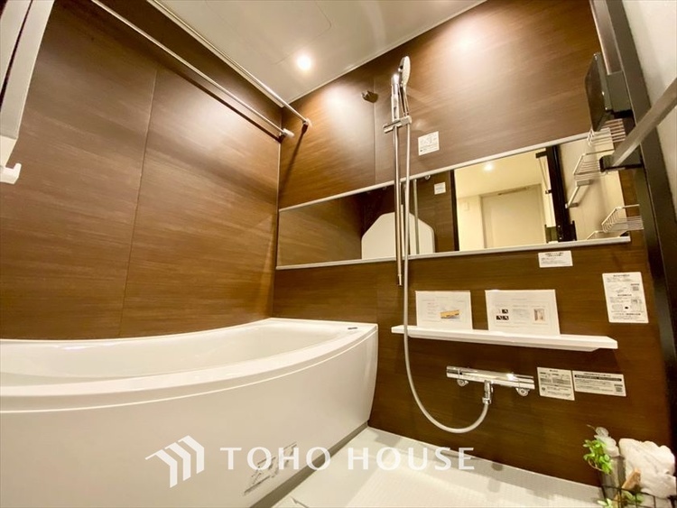 風呂 【BATHROOM】◆プライベートな空間◆simpleだからrelaxできるんです。こころもからだもキレイさっぱり。