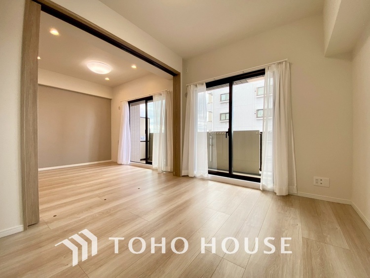 内装 【PRIVATE ROOM】◆快適◆な暮らしに不可欠な収納スペース。快適さとともに思い出も詰まっていく。