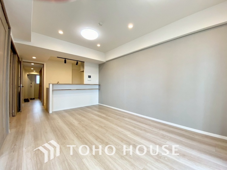 内装 【LIVING】◆眩い◆光が燦々と入り、家族の笑顔を照らす。「いつまでも続いて」と願う夢のような毎日がここにある。