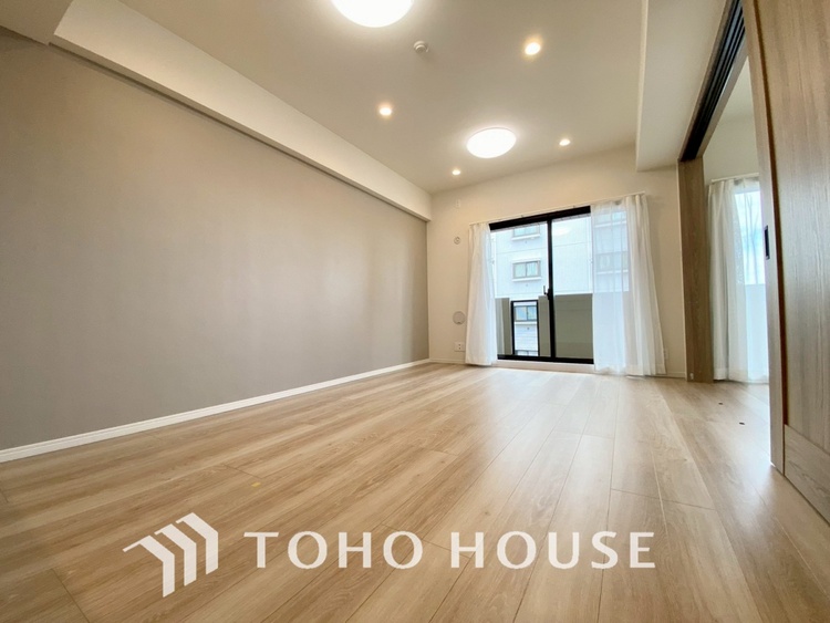 内装 【LIVING】◆陽光◆が差し込む。この開放的なLDKに家族の笑顔が集う。家族が一緒に過ごす空間は明るく、そして居心地よく。