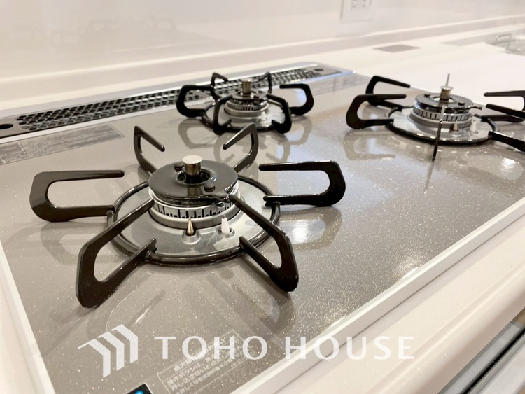 キッチン 【KITCHEN】◆家族のおはよう◆の声を笑顔で迎えてあげられるシステムキッチン。朝ごはんが楽しみでちょっと早起きしたくなるんです。