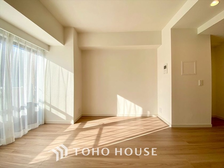 内装 【LIVING】◆simple is best◆無駄のない綺麗なつくりのリビングルームであなただけの暮らしを。