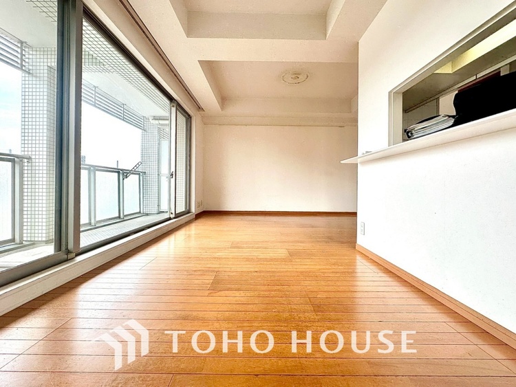 内装 現在改装中【LIVING】◆家族◆愛する家族を一目で見渡せる。家族が集う空間。永遠に続く幸せな毎日を、ここで。