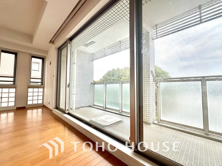 内装 現在改装中【LIVING】◆扉を◆開くとこの景色。家族の”おかえり”の声が聞こえてきそう。