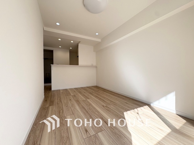 内装 【LIVING】◆扉を◆開くとこの景色。家族の”おかえり”の声が聞こえてきそう。