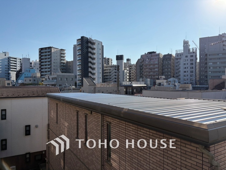 バルコニー 【BALCONY】◆Open new door◆扉の向こうには青空が広がっている。