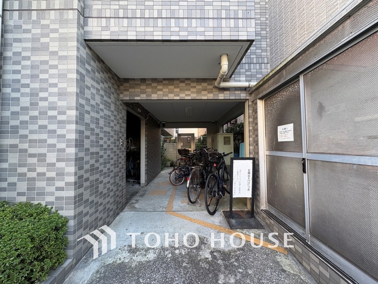 その他 【BICYCLE PAEKING LOT】◆駐輪場◆快適な生活には欠かせない自転車。開放的な駐輪場がございます。