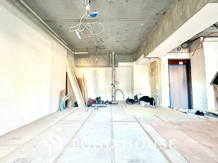 内装 現在改装中◆属毛離裏◆子は父を手本とし、母に愛育されて成長する。家族の深い繋がり。いつまでも大切にしたい。