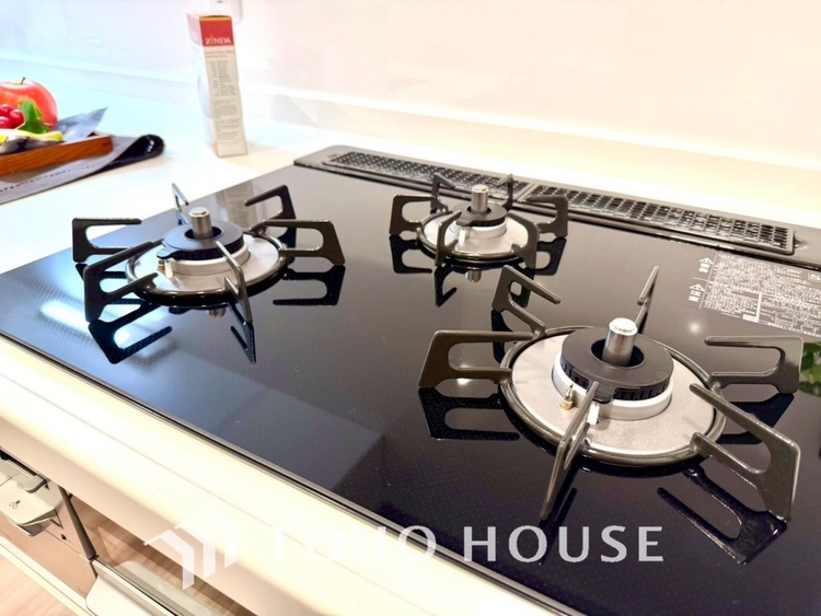 キッチン 現在改装中【KITCHEN】◆家族のおはよう◆の声を笑顔で迎えてあげられるシステムキッチン。朝ごはんが楽しみでちょっと早起きしたくなるんです。