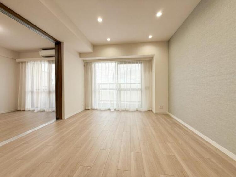 居間 お気軽にお問い合わせください。