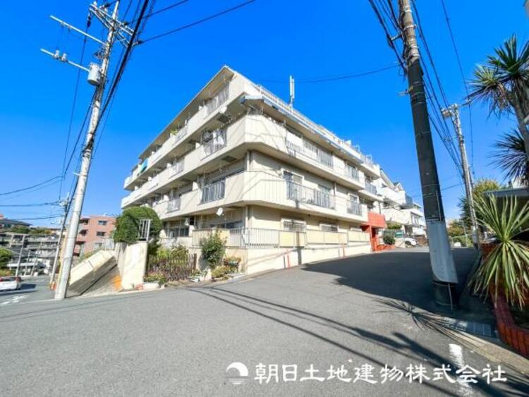 外観 【外観・立地】時間のゆとりと空間、暖かな陽光がもたらす光と風を独占してください。ここから新しい暮らしが始まります。