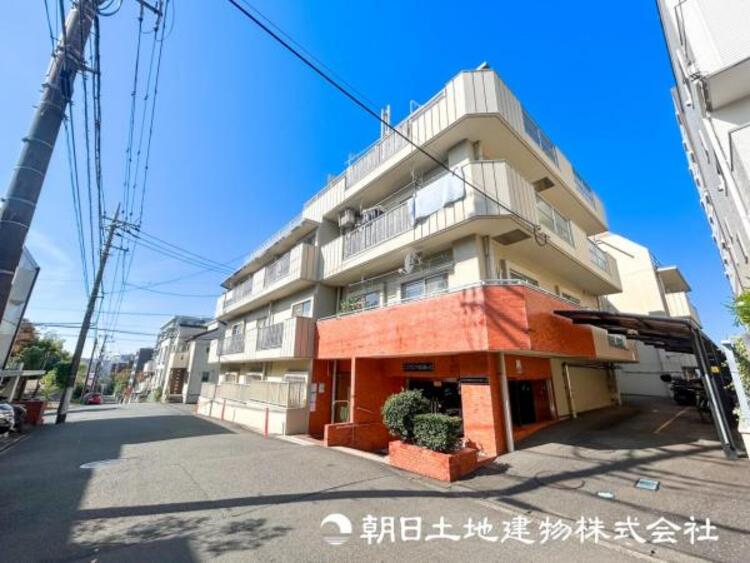 外観 【外観写真】今はまだ建築中ですがここからスタートする住空間をイメージするには十分です。現地に足を運んでみてください。